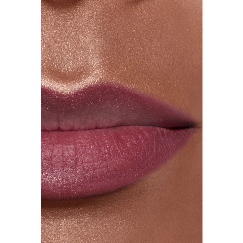 L&Aacute;PIZ CONTORNO DE LABIOS DE LARGA DURACI&Oacute;N